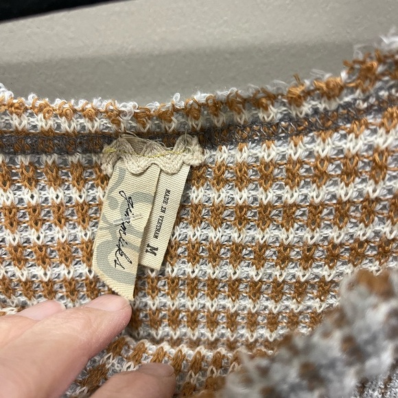 Gimmicks Brown and White Checkered Knit Sweater - Picture 2 of 4